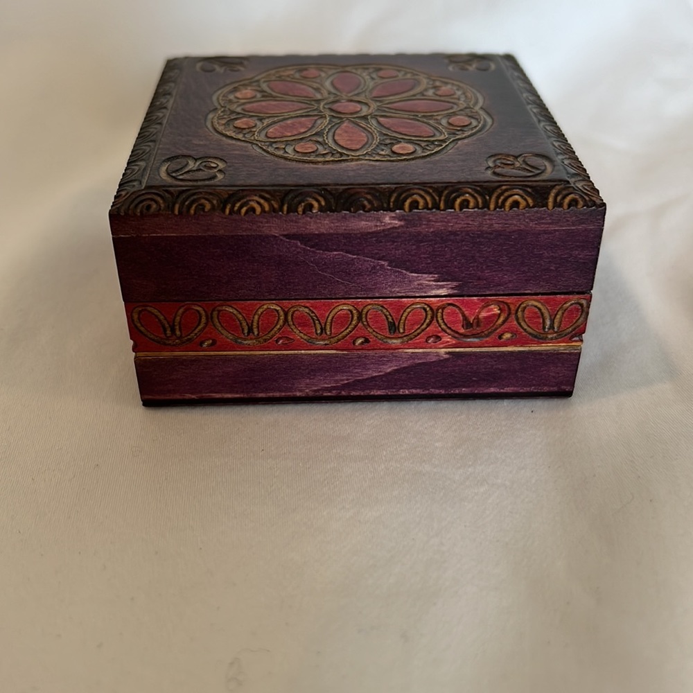 Vintage Hand-Carved Wooden Keepsake-Jewelry-Trinket Box, Tatra Mountains, Poland - Picture 3 of 7